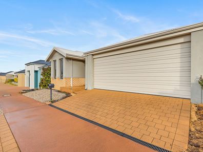 33 Birch Road, Aubin Grove WA 6164