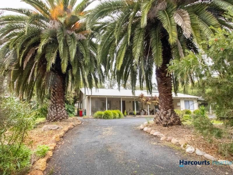 18 Warner Street, Hester WA 6255