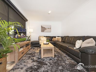 65 Glenbawn Drive, South Lake WA 6164