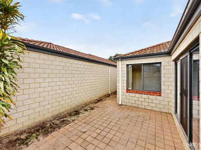 2/9 Clara St, Gosnells WA 6110