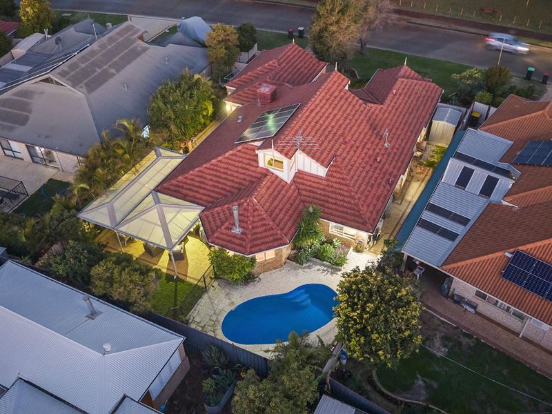 41 Ambassador Drive, Currambine WA 6028