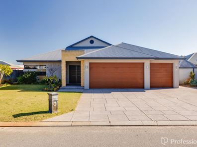 11 Muirfield Way, The Vines WA 6069