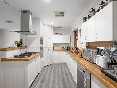4 Phylma Street, Armadale WA 6112