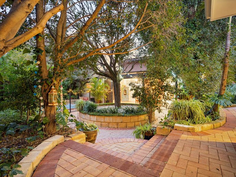 4 Wahroonga Way, Greenwood WA 6024