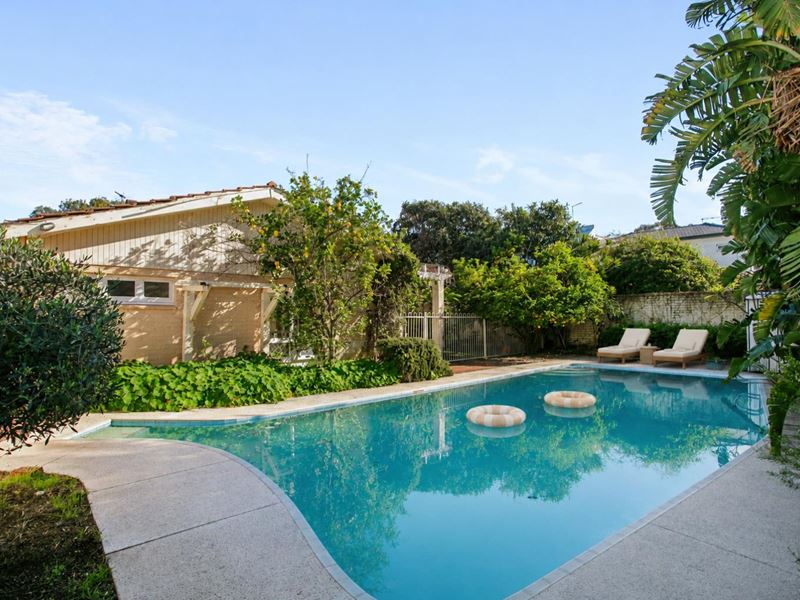 15 Venn Street, Peppermint Grove WA 6011