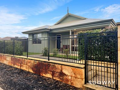 11 Giara Lane, Darling Downs WA 6122