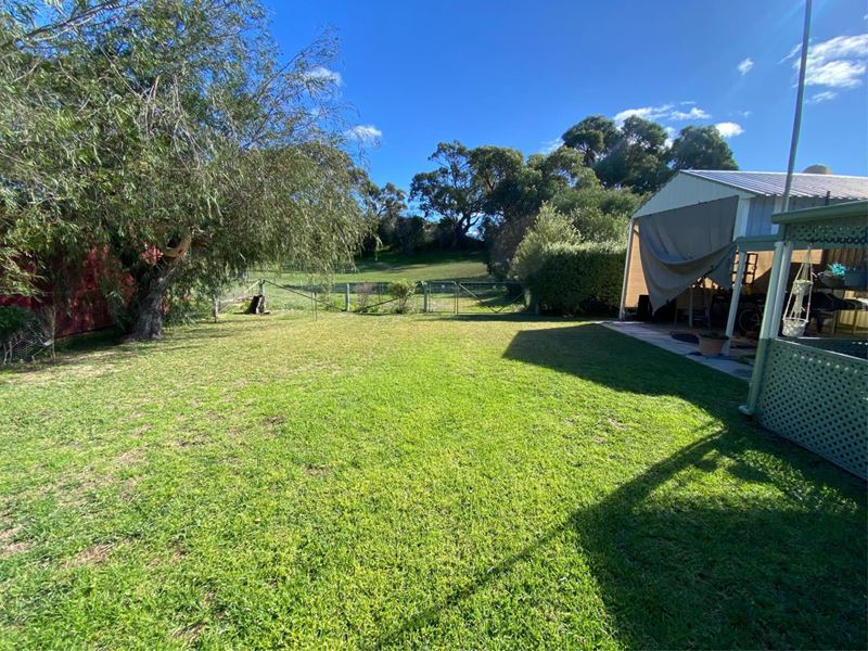 12 Fairway Terrace, Preston Beach
