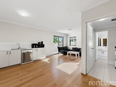 8/77 Surrey Road, Rivervale WA 6103