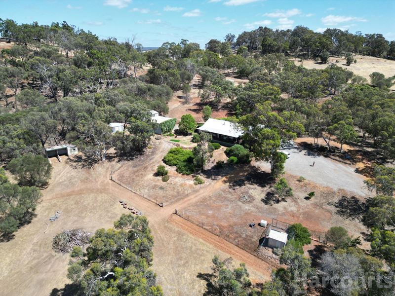 125 Mistletoe View, Crossman