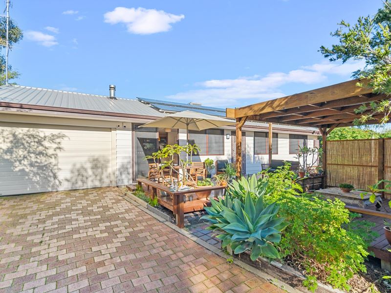 11 William Road, Coodanup WA 6210