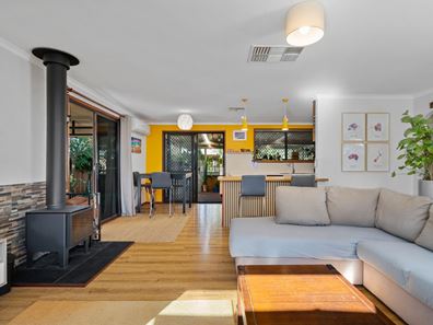 11 William Road, Coodanup WA 6210