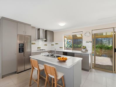 6/71 Epsom Avenue, Redcliffe WA 6104