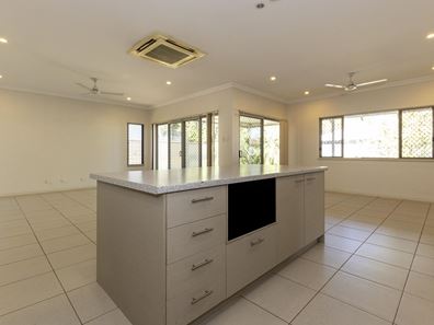 10 Tamarind Meander, Kununurra WA 6743