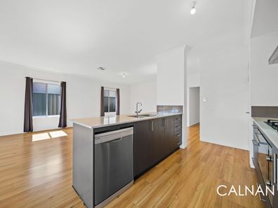 11 Agata Lane, Hammond Park WA 6164