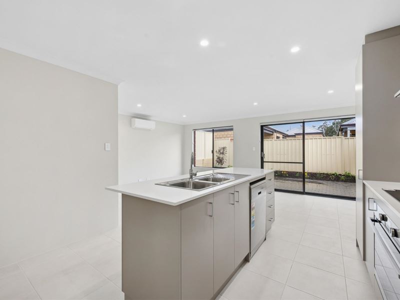 16B Devonshire Terrace, Armadale WA 6112