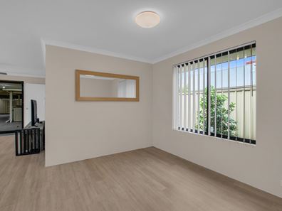 12 Stratford Rd, Bertram WA 6167