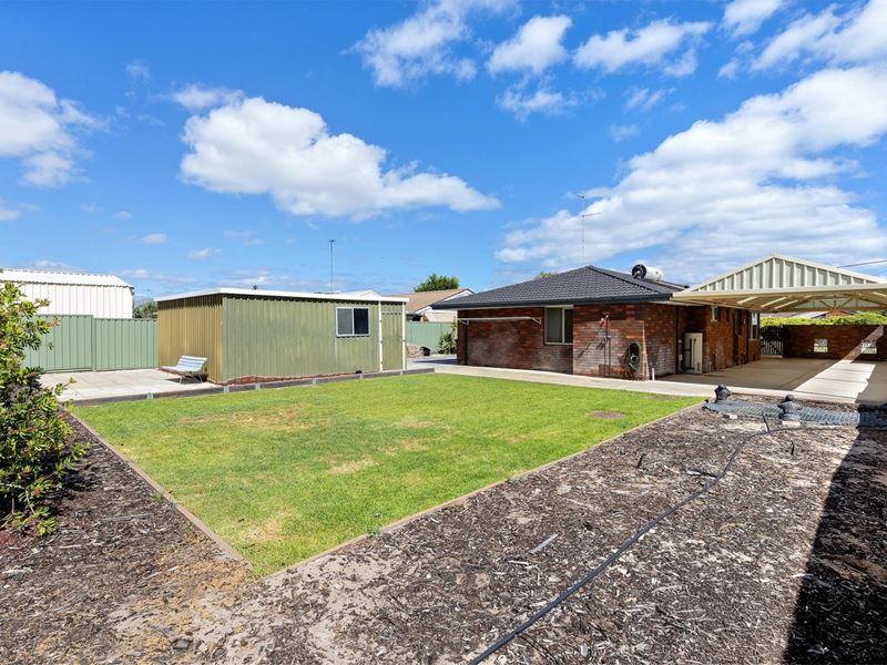 17 Clytie Road, Silver Sands WA 6210