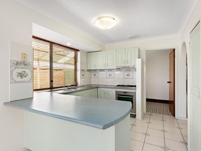 17 Clytie Road, Silver Sands WA 6210