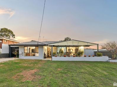 12 Bernard Street, Kelmscott WA 6111