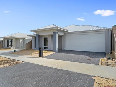 13 Defender Way, Two Rocks WA 6037