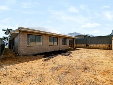 33 Ramsgate Avenue, Wellard WA 6170