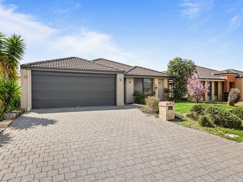 9 Blackall Mews, Piara Waters WA 6112
