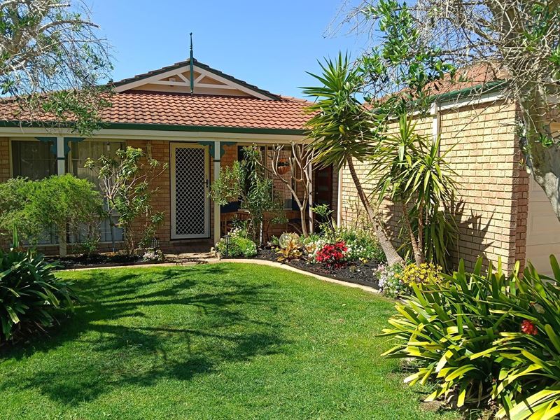 4 Horta Lane, Secret Harbour WA 6173
