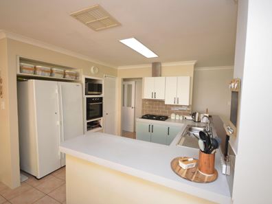 4 Horta Lane, Secret Harbour WA 6173