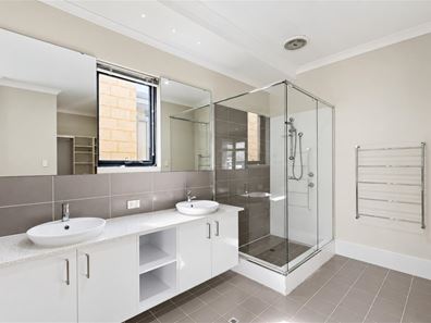 9 Solandri Bend, Banksia Grove WA 6031