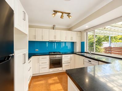 30 Whitnell Gardens, Murdoch WA 6150