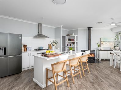 30 Bibra Loop, Dalyellup WA 6230