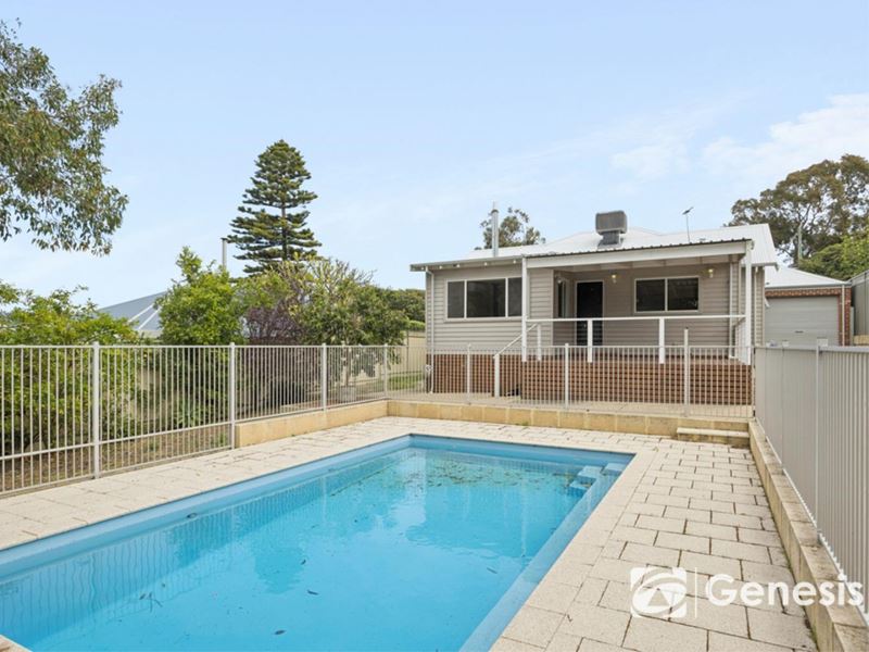 11 Harriott Street, Willagee WA 6156
