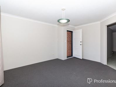 1 Mcwhae Gardens, Bayswater WA 6053