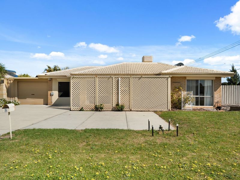 2 Voyager Court, Cooloongup WA 6168