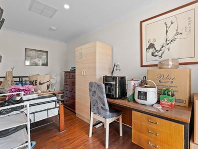 2 Voyager Court, Cooloongup WA 6168
