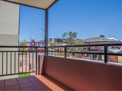 5/2 Wattlebird Loop, Joondalup WA 6027