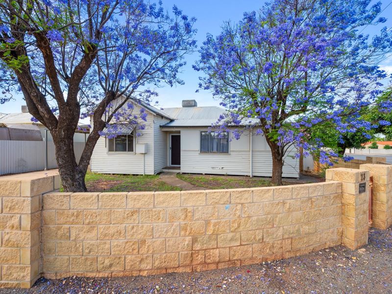 23 Dorothea Street, South Kalgoorlie WA 6430