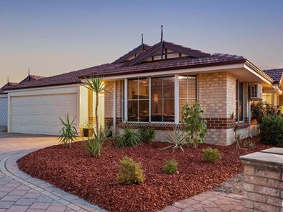 182a Forest Lakes Drive, Thornlie WA 6108