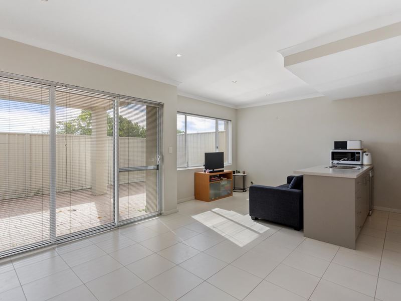 9/1 Lomax Court, Beeliar