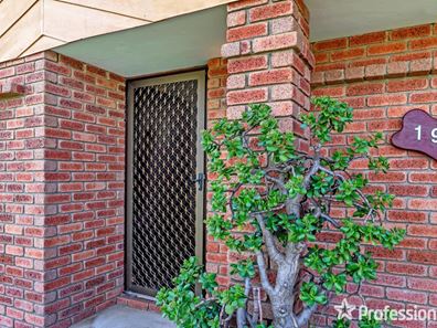 19 Mariano Court, Rockingham WA 6168