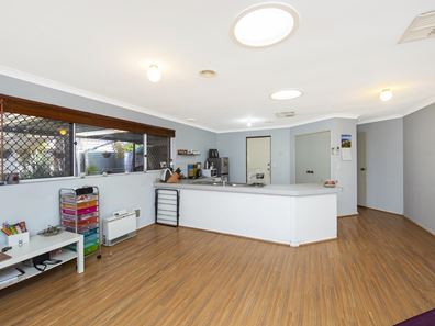 15 Strasbourg Ramble, Port Kennedy WA 6172