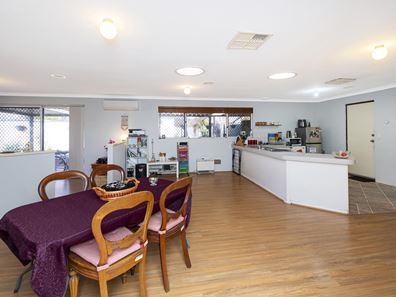 15 Strasbourg Ramble, Port Kennedy WA 6172