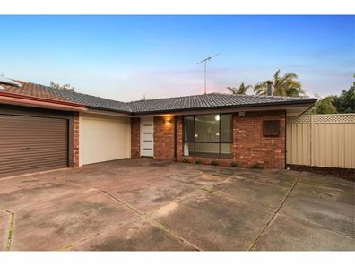 2/2 Yamba Court, Halls Head WA 6210