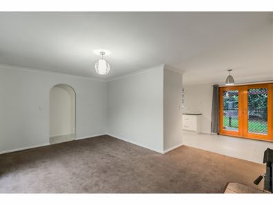 2/2 Yamba Court, Halls Head WA 6210