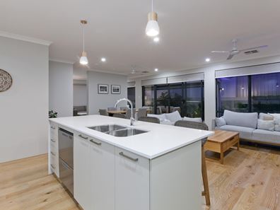 14A Sicklemore Street, Booragoon WA 6154