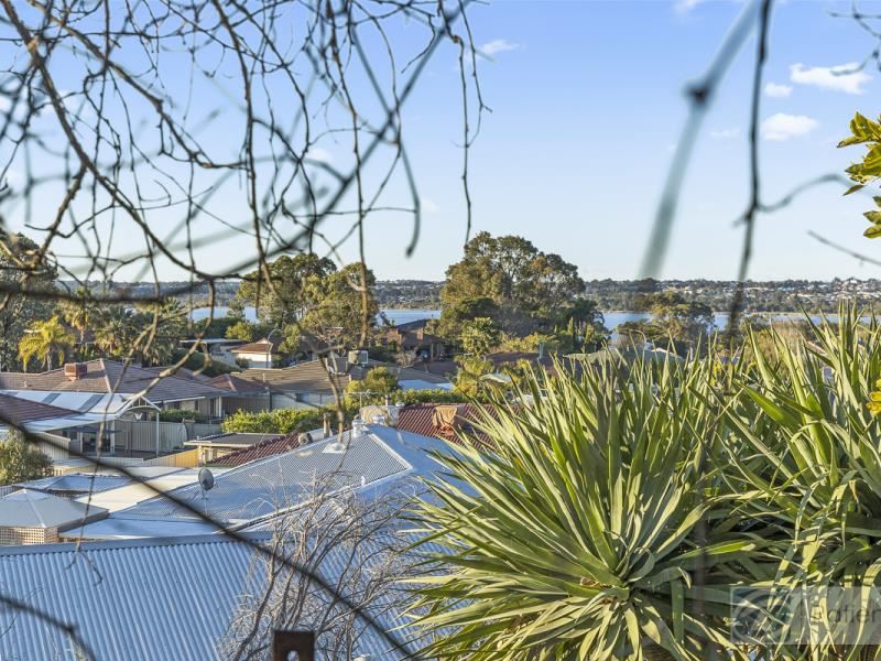 31 Cliffside Trail, Edgewater