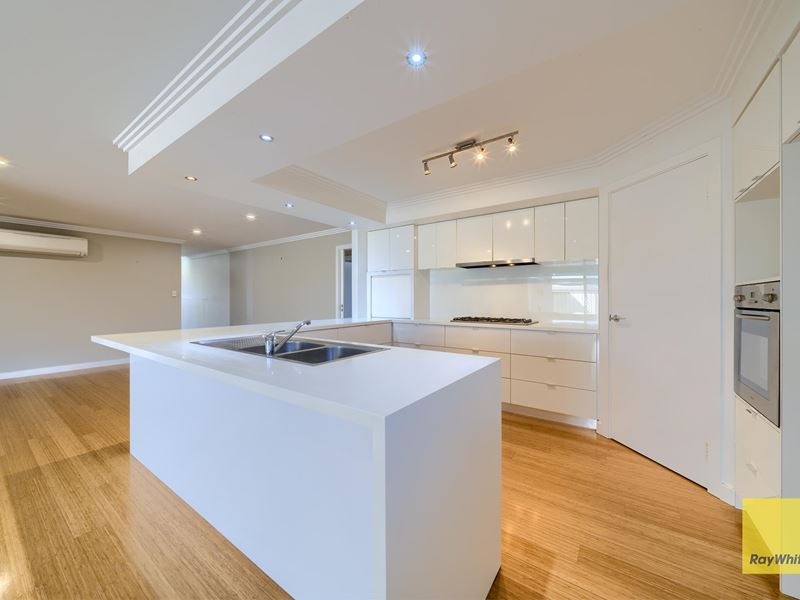 16 Vernon Lane, Mckail