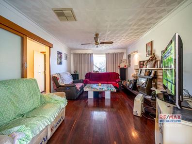 7 Lovegrove Way, Morley WA 6062