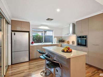 62 Veterans Drive, Byford WA 6122