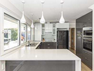 11 Nutfield Street, Bayswater WA 6053